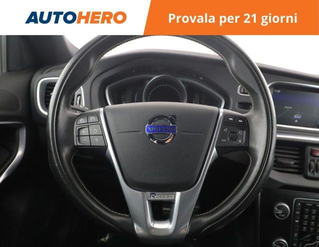 VOLVO V40 T3 R-design Kinetic