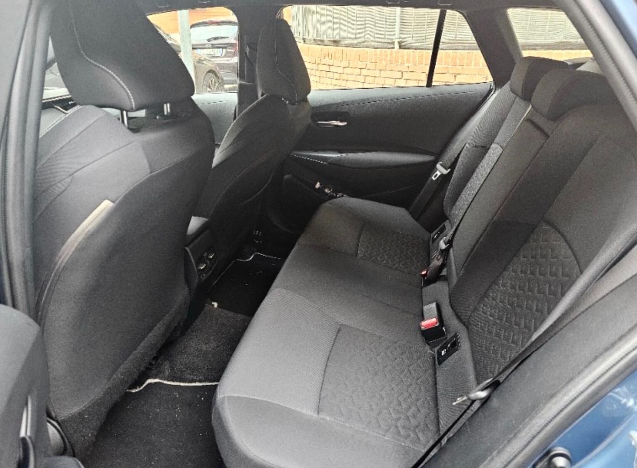 Toyota Corolla Touring Sports 1.8 Hybrid Business Tech