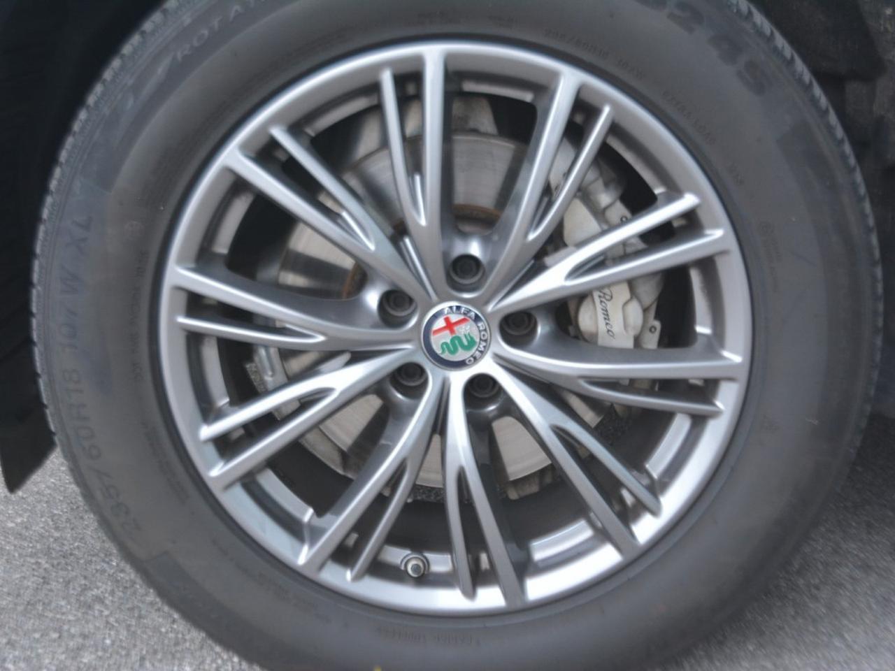 Alfa Romeo Stelvio 2.0 turbo 200cv business q4 at8