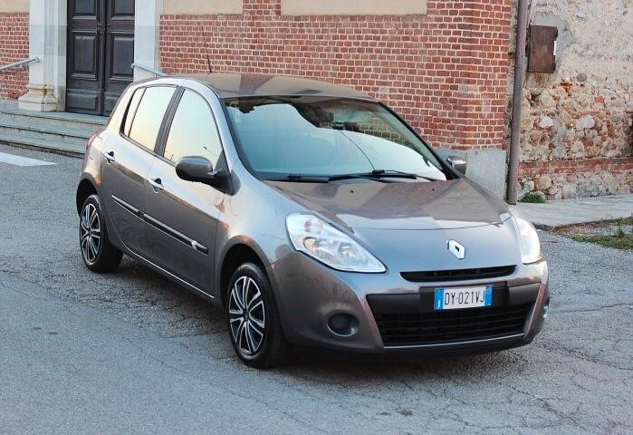 Renault Clio 1.2 5 porte Confort PACK 75.000km clima