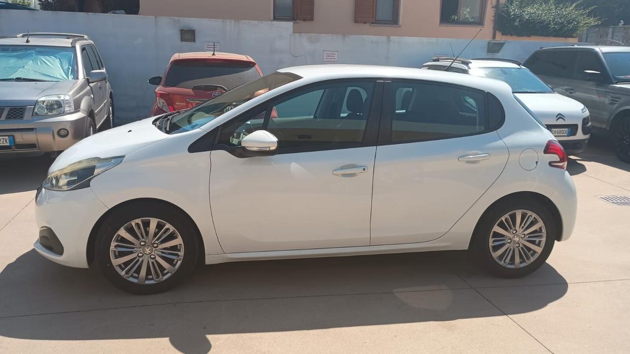 Peugeot 208 BlueHDi 75 5 porte Allure