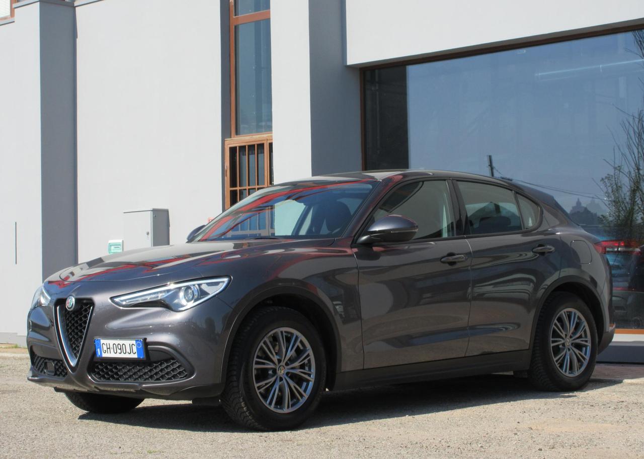 Alfa Romeo Stelvio 2.2 t Business Q4 190cv auto
