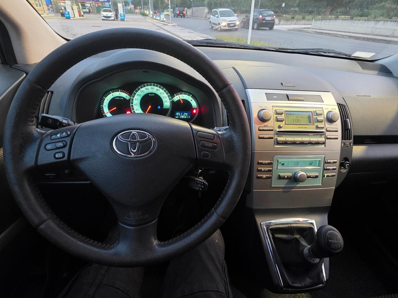 Toyota Corolla Verso 2.2 16V D-4D Sol