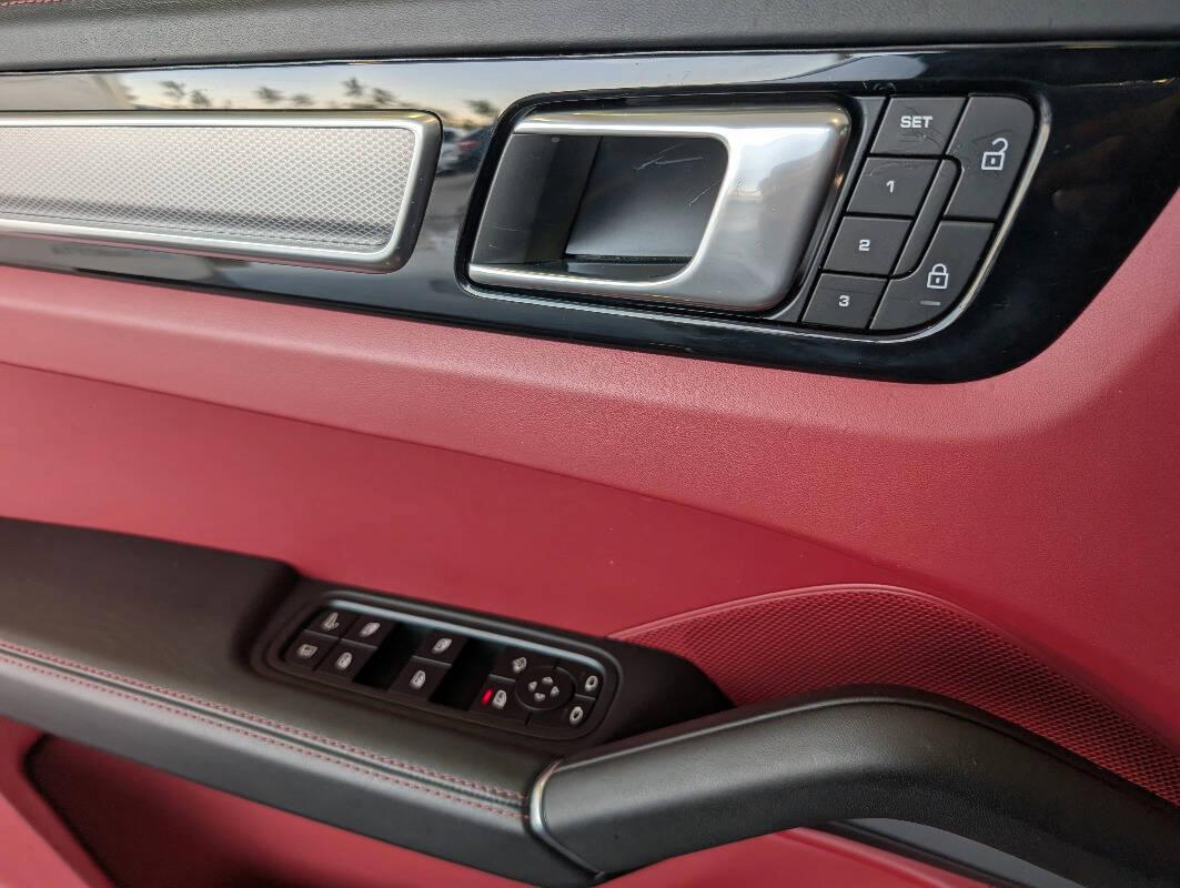 Porsche Cayenne 3.0 e-hybrid Platinum Edition! KM REALI!