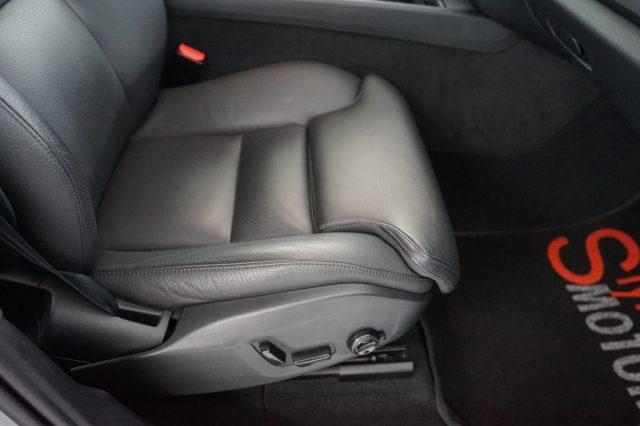 VOLVO XC60 T6 Recharge Plug-in Hybrid AWD automatico Plus Dar