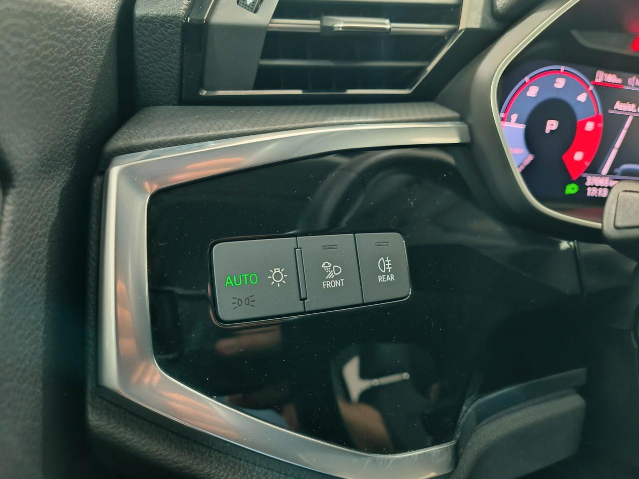 Audi Q3 35 TDI S tronic Business