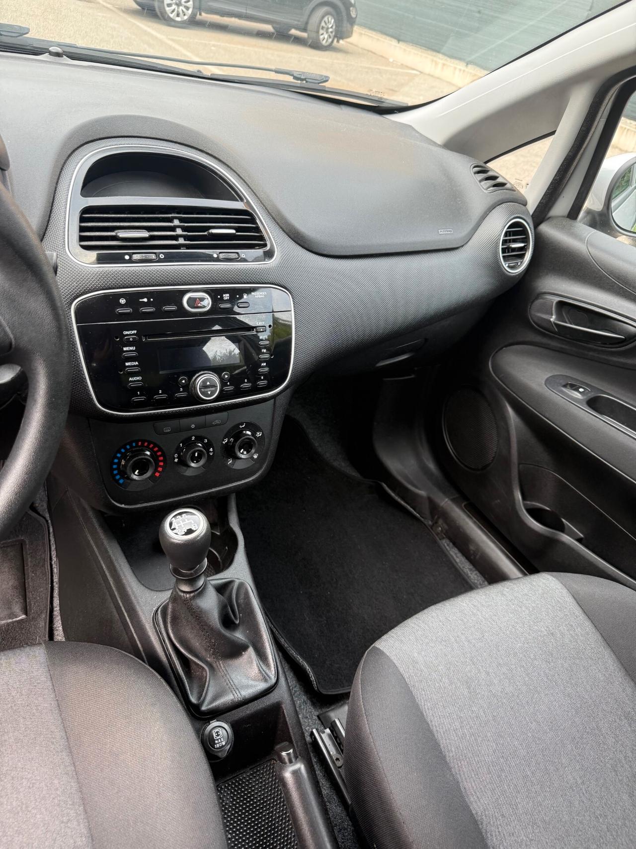 Fiat Punto 1.4 GPL - NEOPATENTATI - 12 MESI DI GARANZIA -