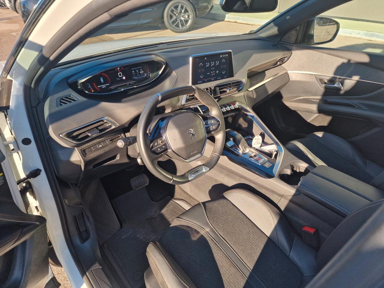 Peugeot 3008 BlueHDi 130 S&S EAT8 GT Line TETTO