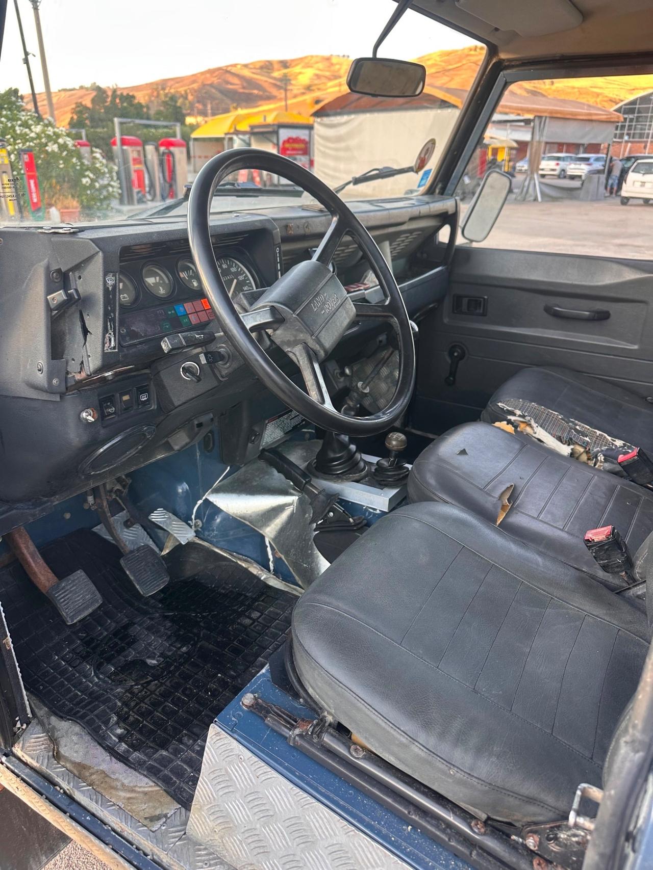 Land Rover Defender 90 turbodiesel Hard-top