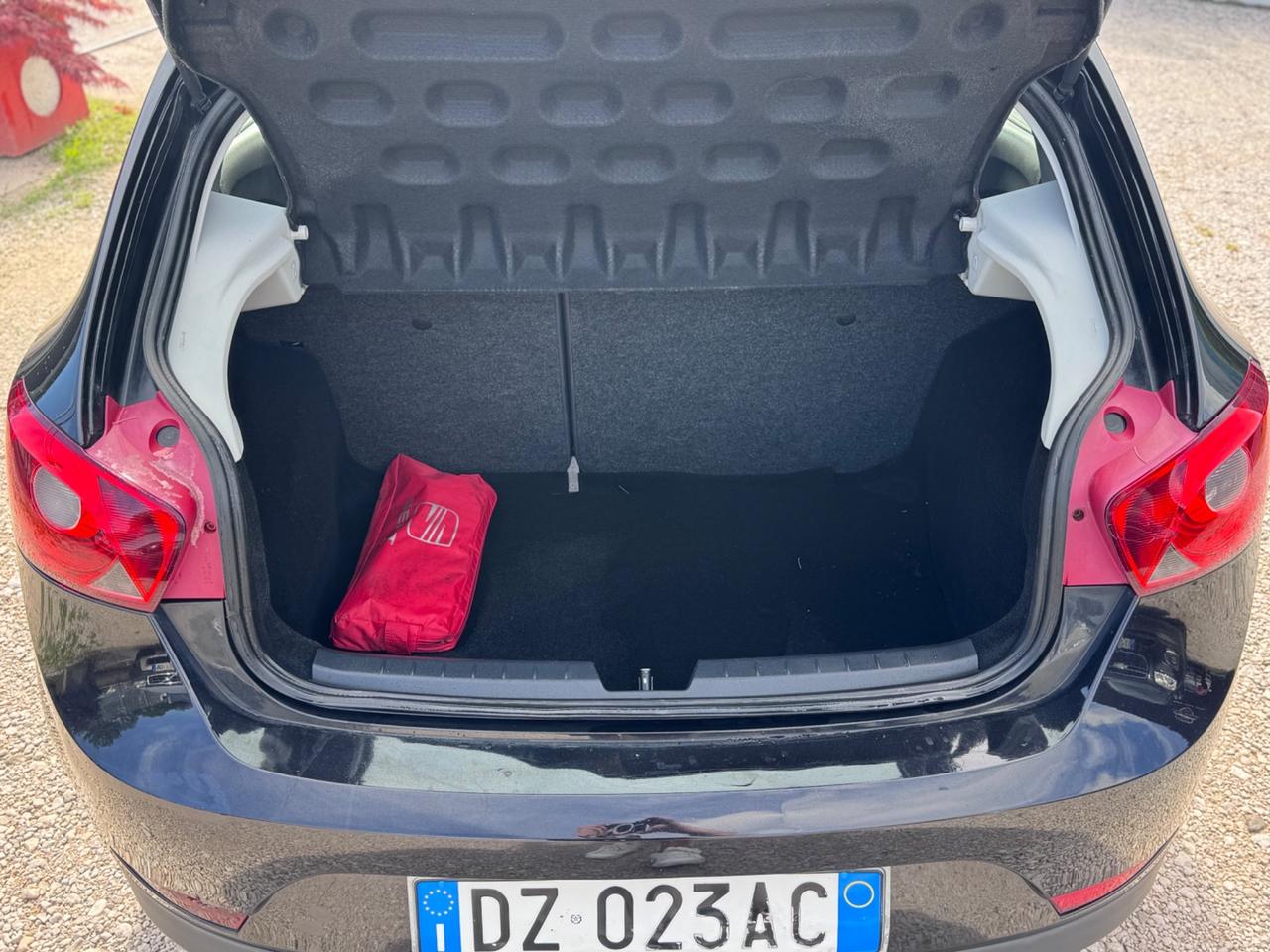 Seat Ibiza 5p 1.4 Benzina 85cv Neopatentati 2010