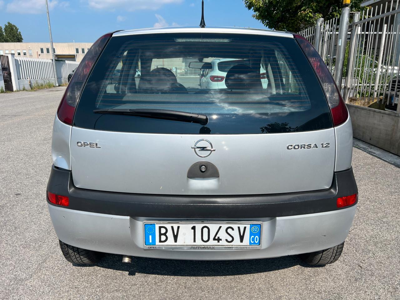 Opel Corsa 1.2i 16V cat 5 porte Euro 4 adatta a neopatentati