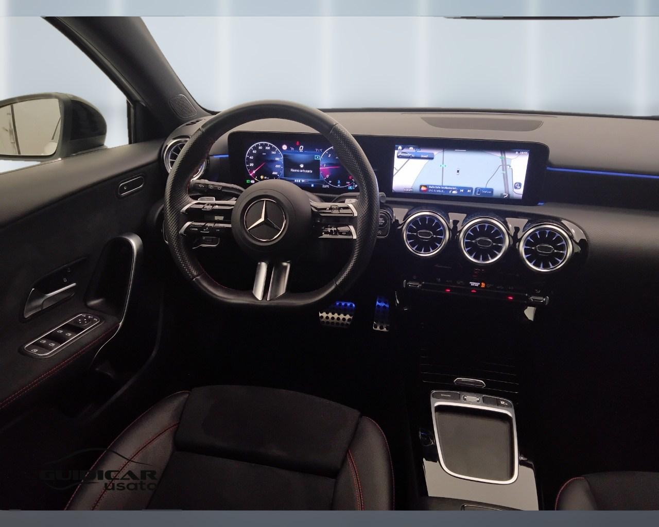 Mercedes-Benz Classe A - W177 2018 - A 180 d Premium auto
