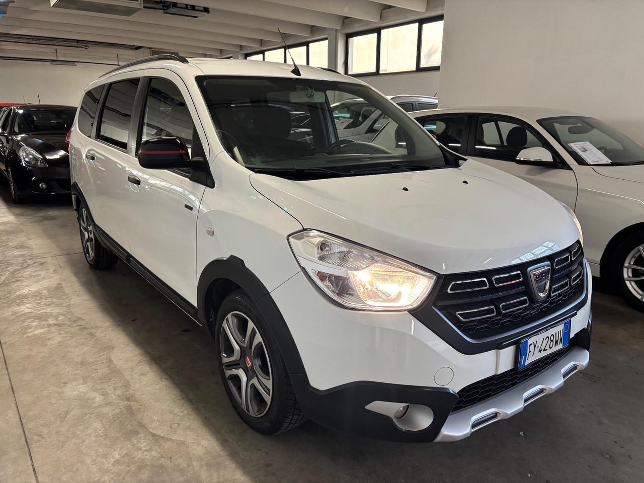 Dacia Lodgy Stepway 1.5 dci | 7 POSTI |