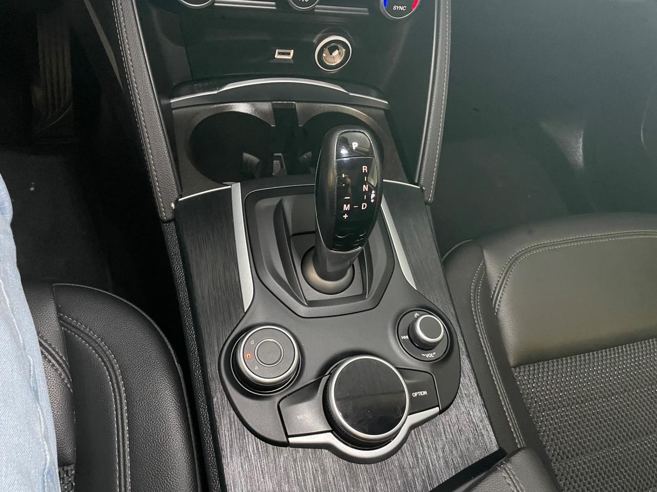 Alfa Romeo Stelvio 2.2 t Executive Q4 210cv auto Tetto