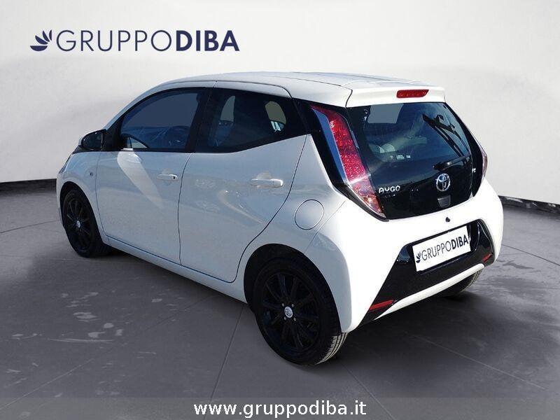 Toyota Aygo II 2014 5p 1.0 x-play m-mt my15