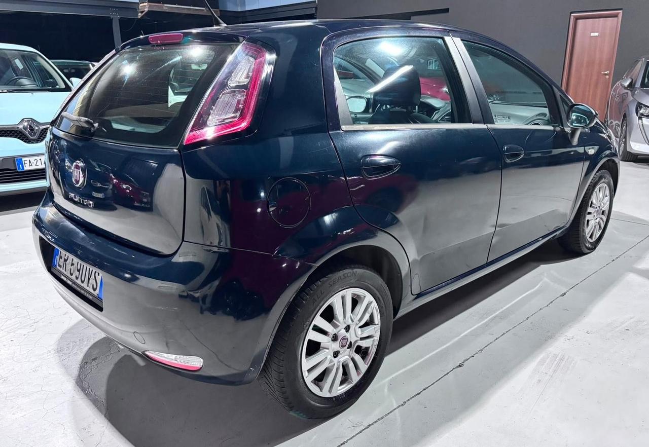 Fiat Punto Benzina Neopatentati 5 porte posti