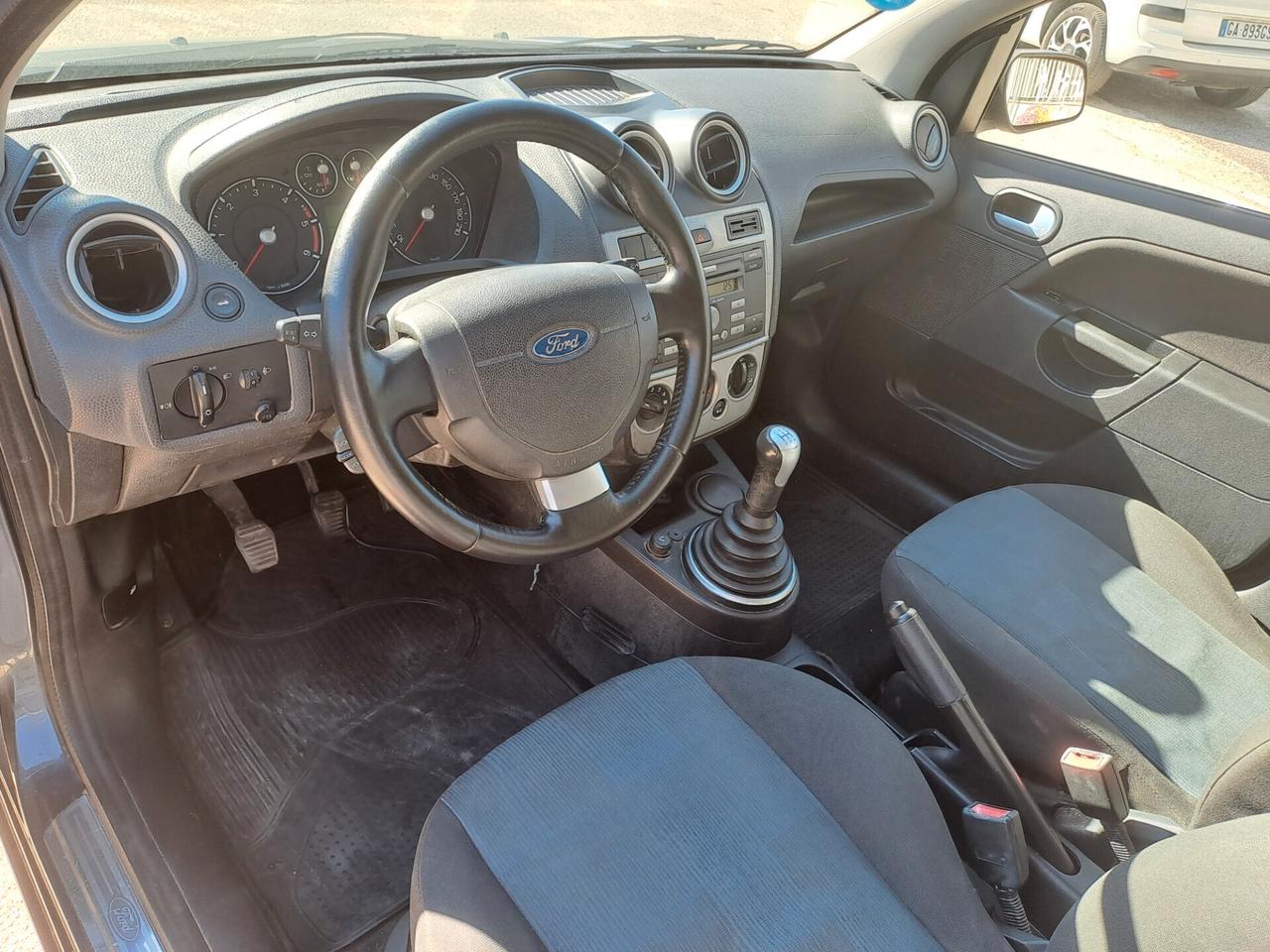 Ford Fiesta 1.4 TDCi 5p. Ghia