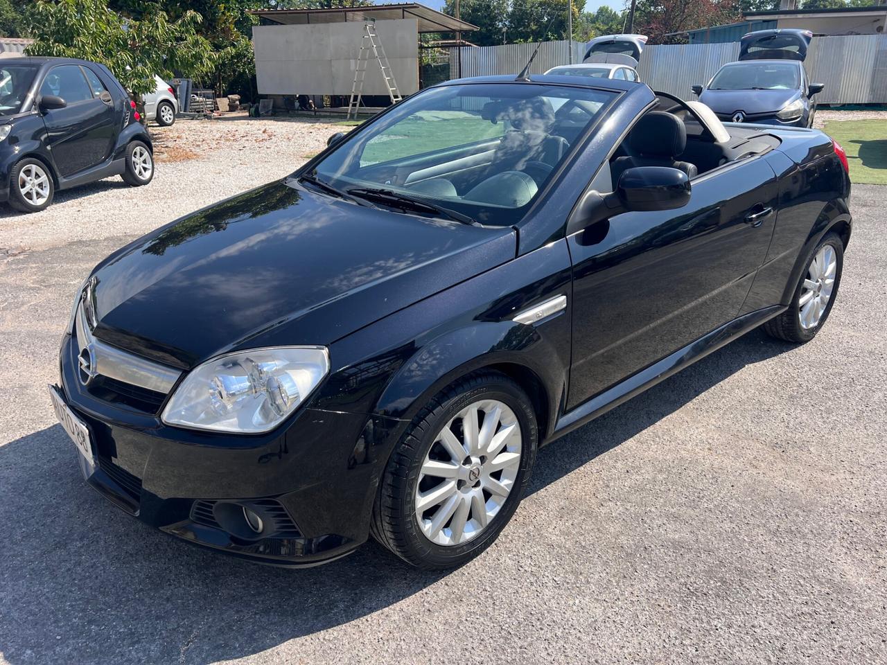 Opel Tigra TwinTop 1.4 16V Sport