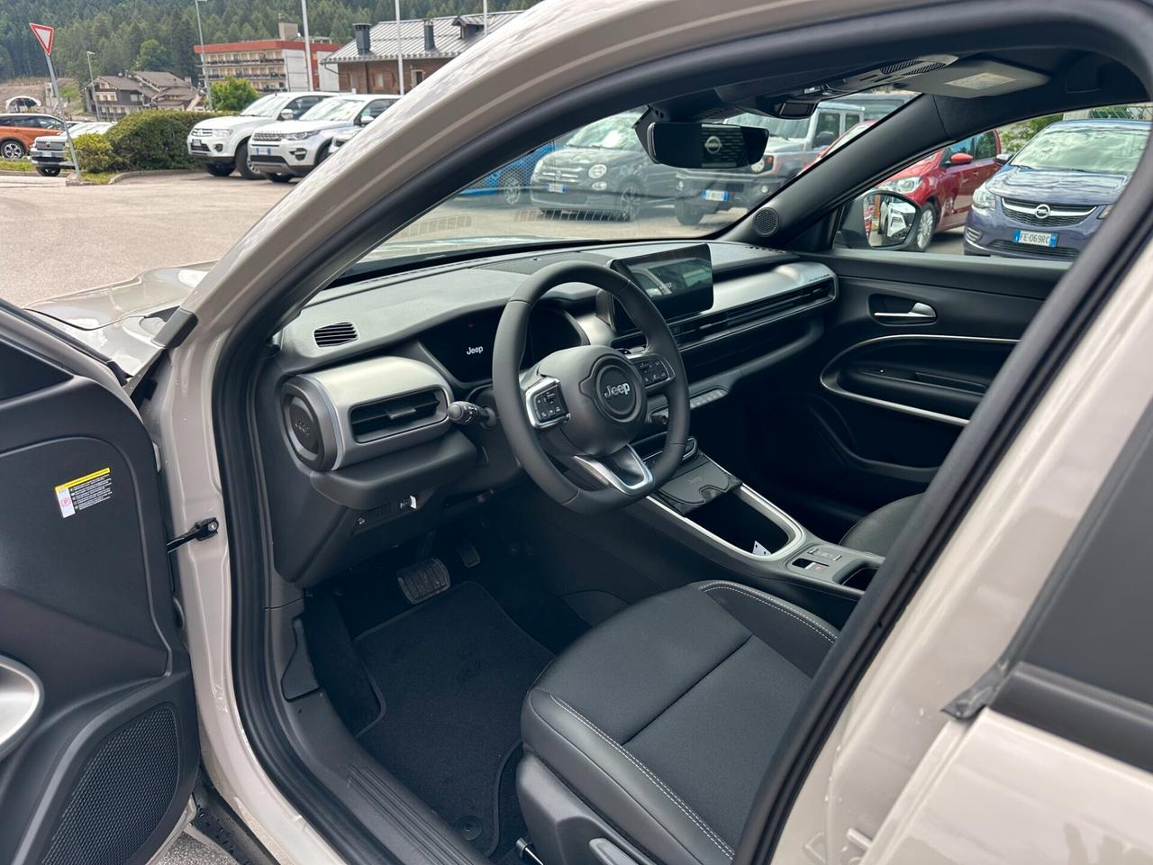 Jeep Avenger 1.2 Turbo 110 CV MHEV Summit