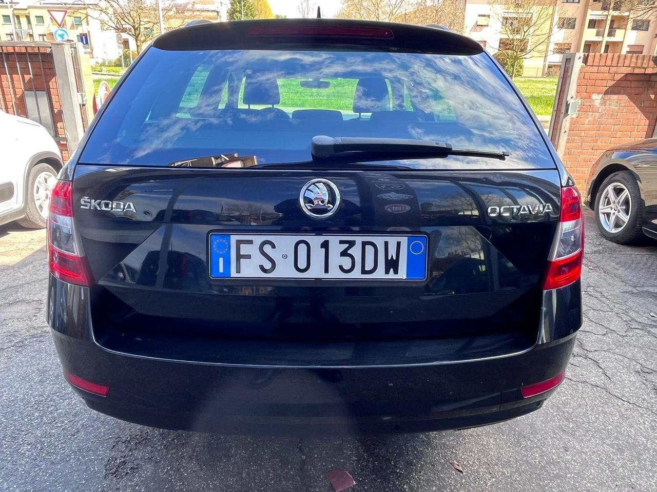 Skoda Octavia 1.6 TDI CR 115 CV Wagon Executive
