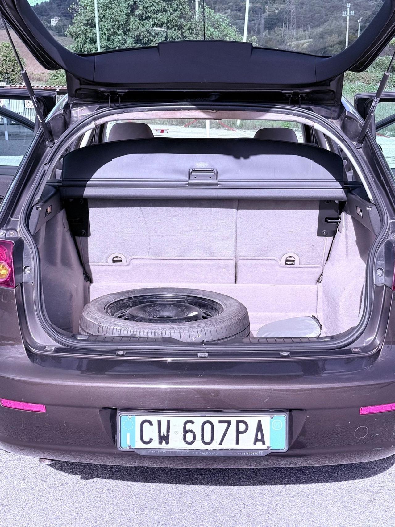 Fiat Croma 1.9 Multijet 16V Active Ok neopatentati