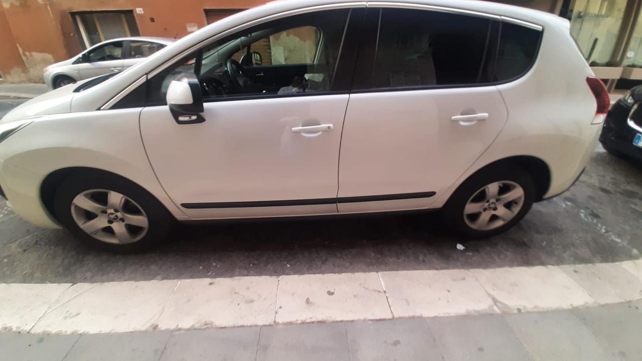Peugeot 3008 1.6 HDi 112CV Access