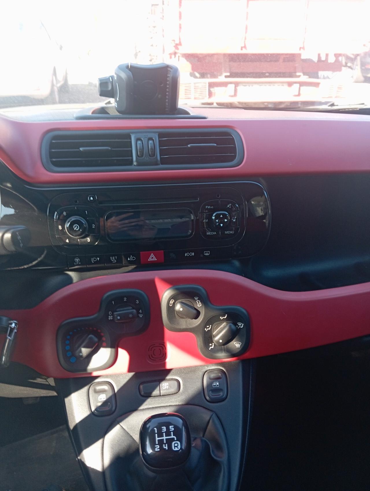 Fiat Panda 1.2 Lounge – 2016 –