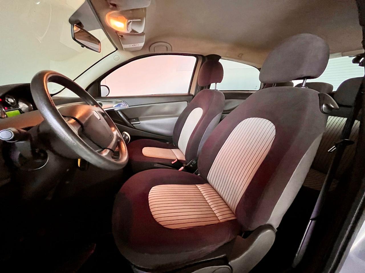 Lancia Ypsilon 1.3 MJT 90 CV Platino