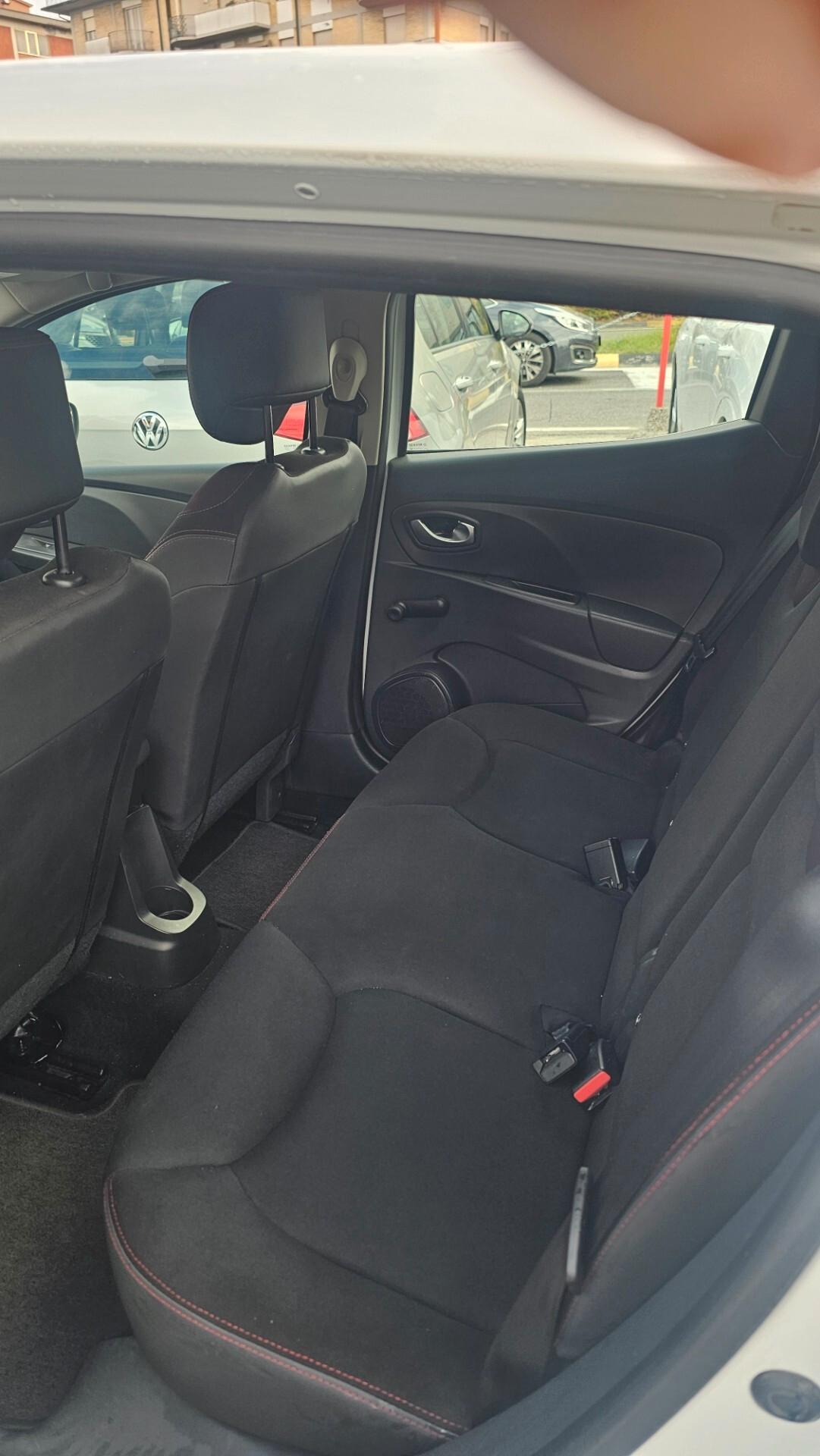 Renault Clio 1.2 75CV 5 porte Costume National