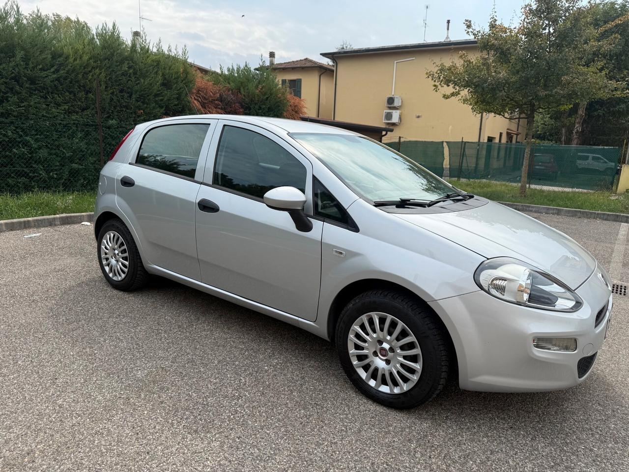 Fiat Punto 1.4 GPL - NEOPATENTATI - 12 MESI DI GARANZIA -