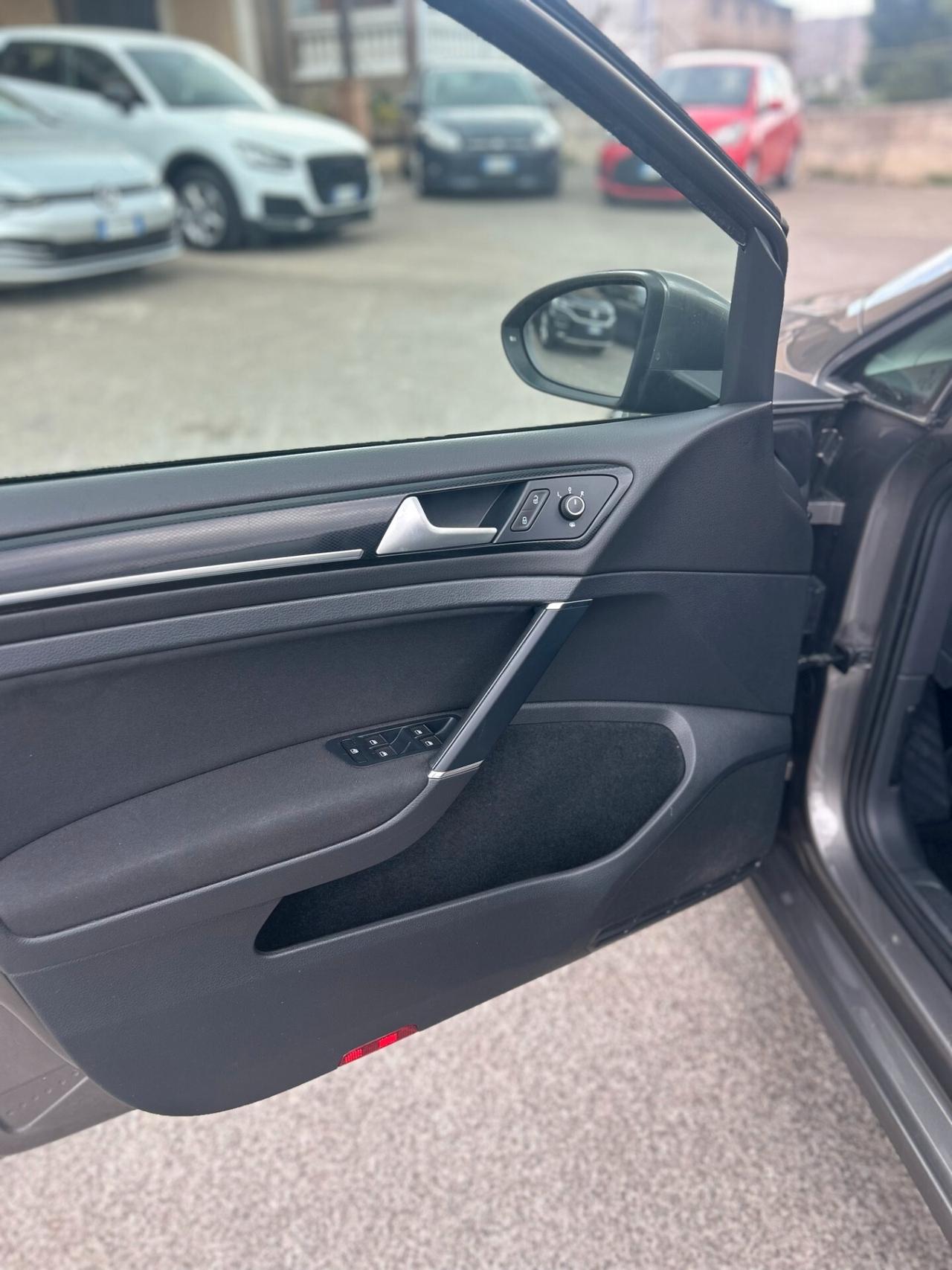 Volkswagen Golf 1.6 TDI 5p. Highline BlueMotion Technology