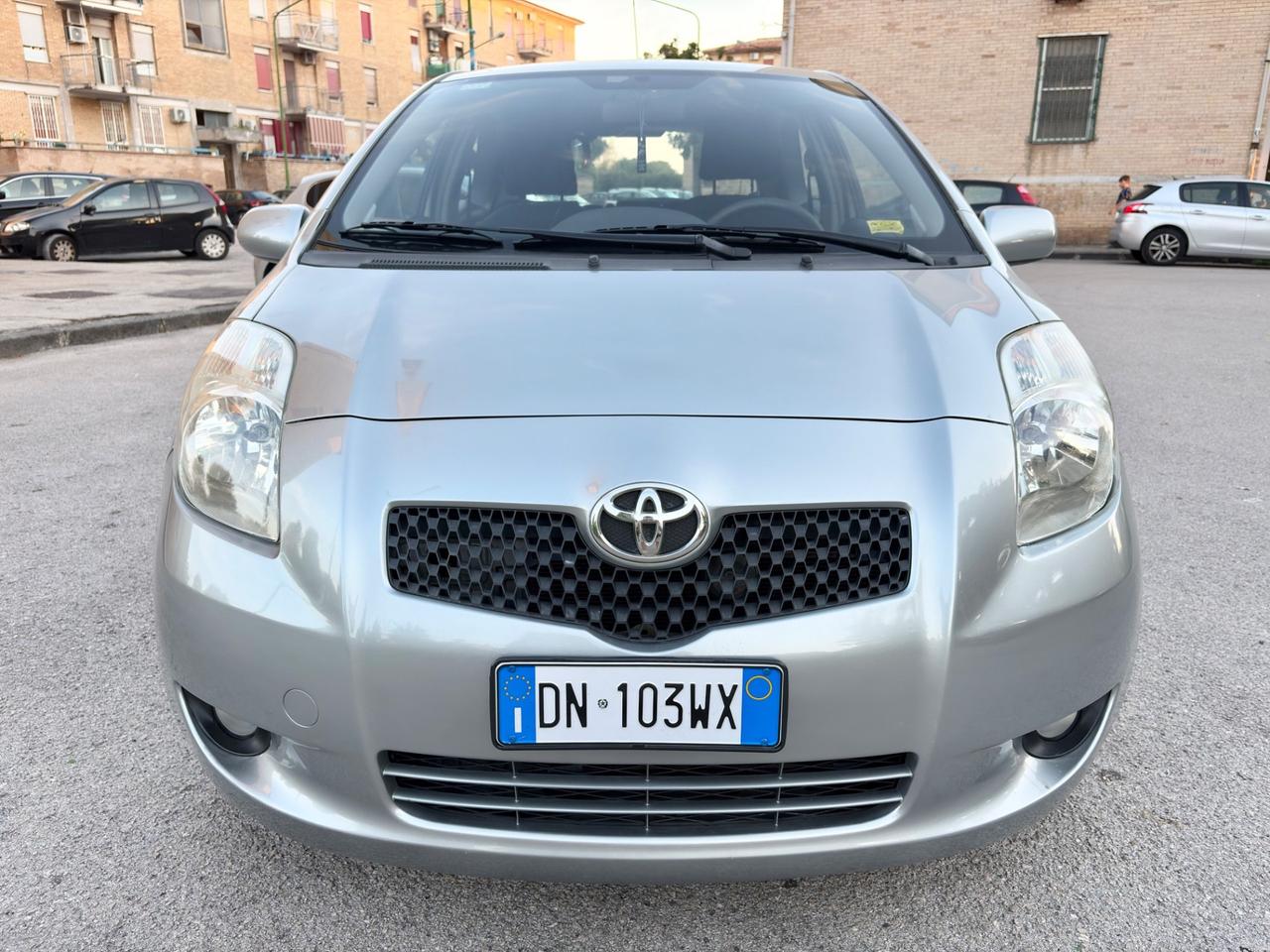 Toyota Yaris 1.3 benz. automatica 138000km