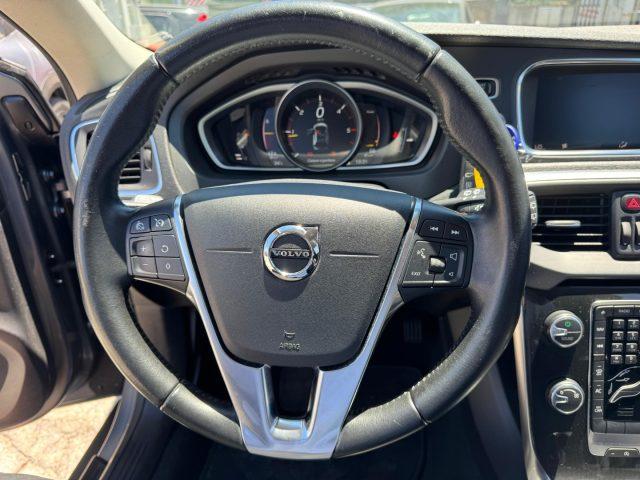 VOLVO V40 Cross Country D2 Style Plus