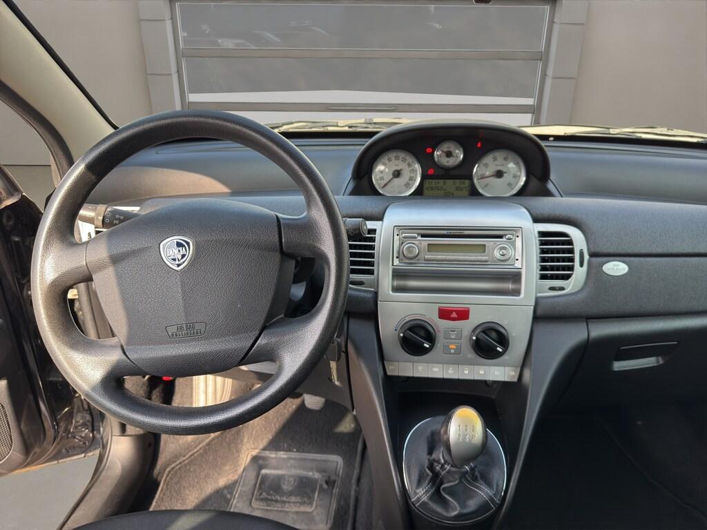 Lancia Ypsilon 3 Porte Ypsilon 1.3 mjt 16v Unyca NEOPATENTATI