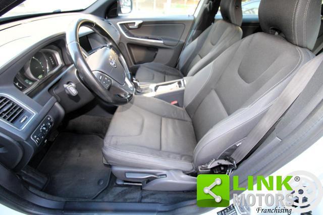 VOLVO XC60 D3 Geartronic R-design Momentum