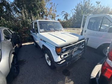 Toyota Land Cruiser II 2.5 turbodiesel Hard-top LJ 70