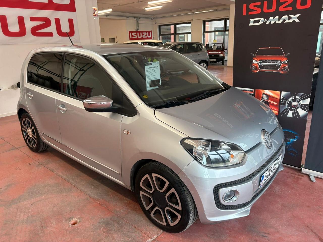 VOLKSWAGEN UP Benz. 1000 CV 75 Km 41.384 certificati PER NEOPATENTATI Garanzia 12 mesi