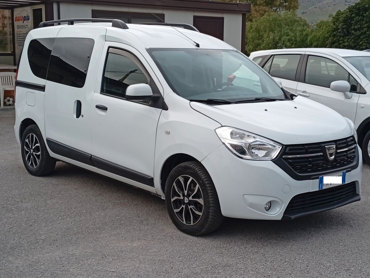 Dacia Dokker 1.6 8V 100CV Start&Stop GPL Lauréate