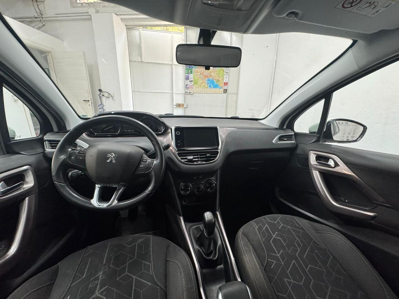 Peugeot 2008 1.6 e-HDi 92 CV Stop&Start Urban Cross