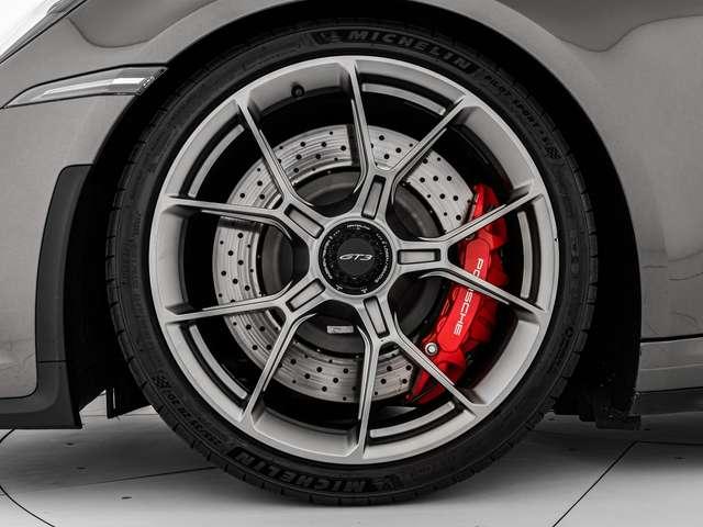 Porsche 992 coupe 4.0 gt3 auto