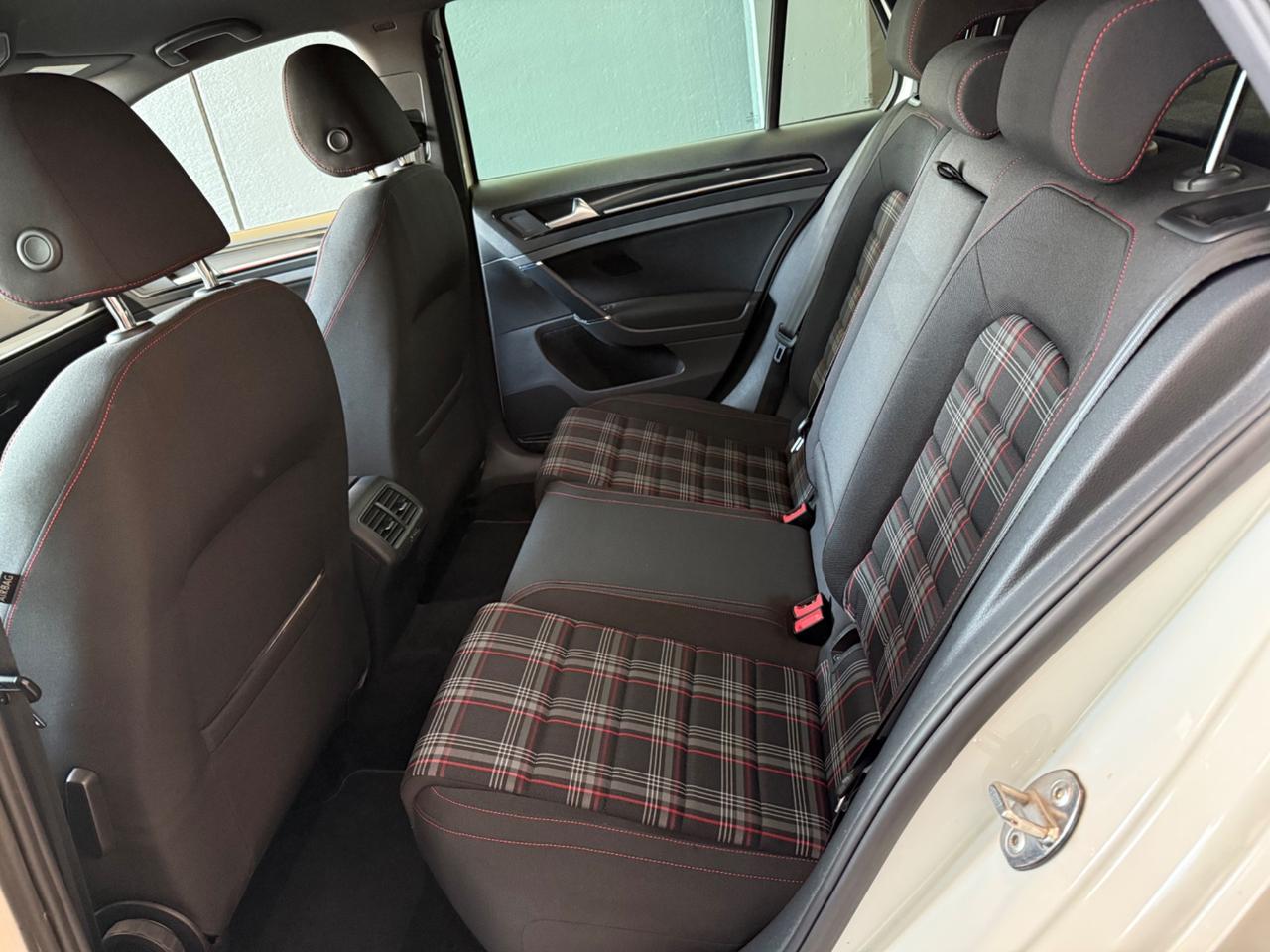 Volkswagen Golf GTI Performance 2.0 TSI DSG 5p. BlueMotion Technology