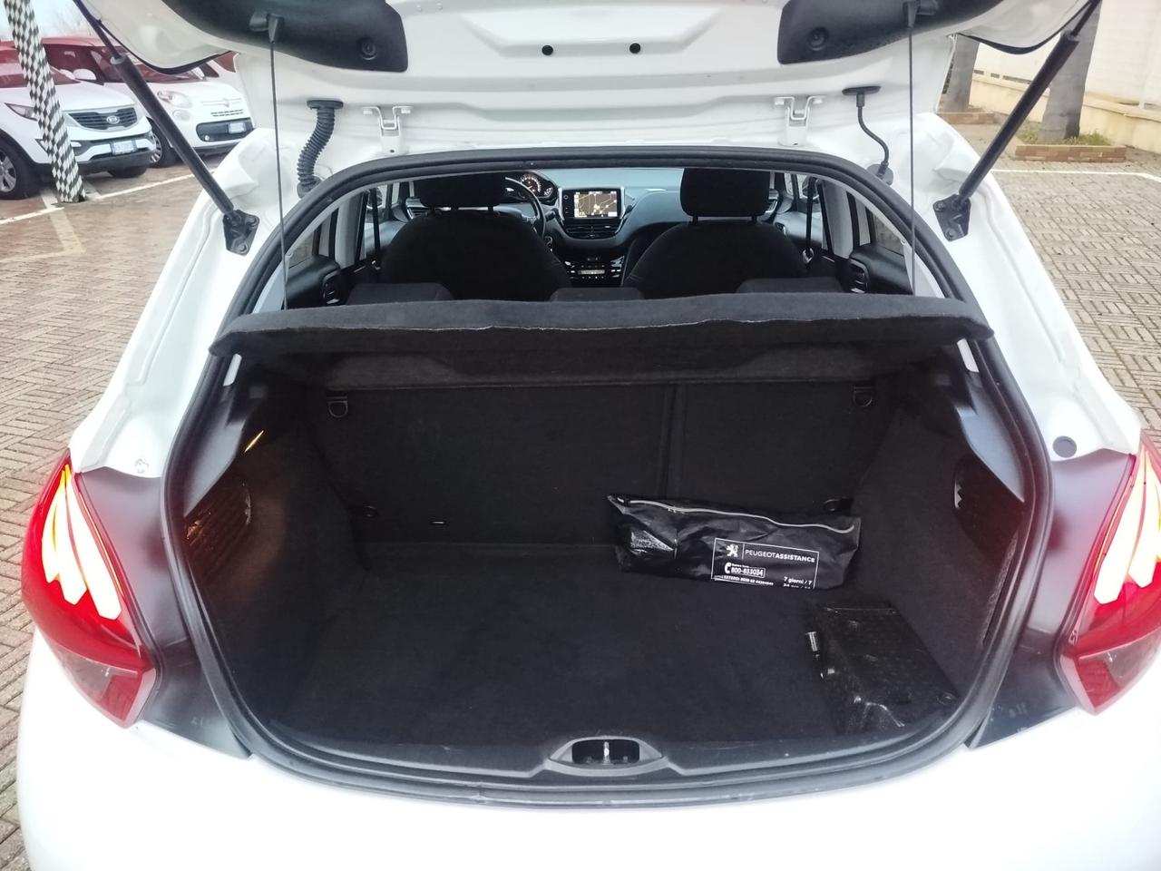 Peugeot 208 BlueHDi 75 5 porte Allure