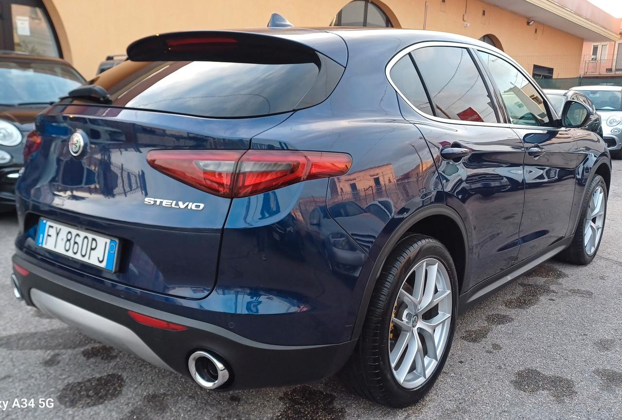 Alfa Romeo Stelvio 2.2 190 CV AT8 Q4 Executive