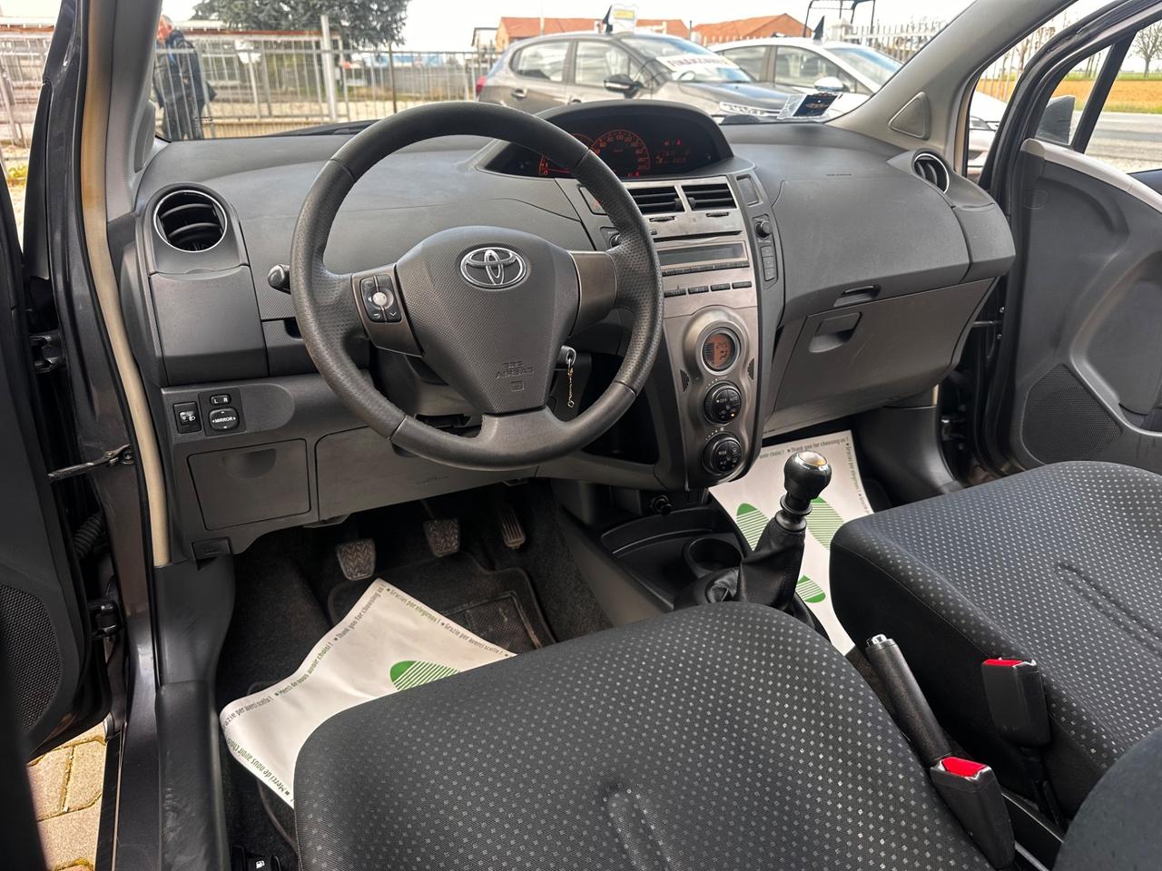 Toyota Yaris 1.3 5 porte Sol