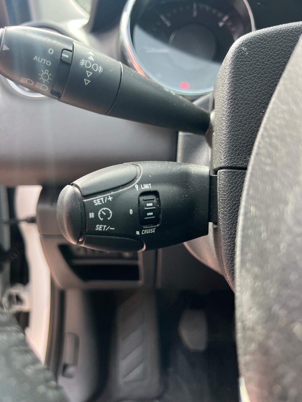 Peugeot 3008 1.6 HDi 115CV Allure