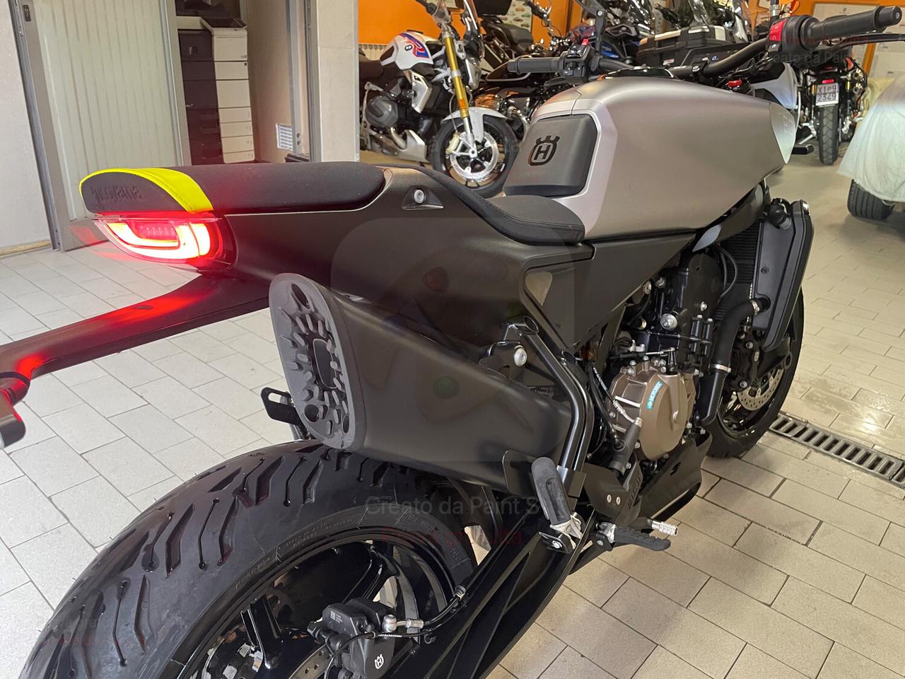 Husqvarna Vitpilen 801 L