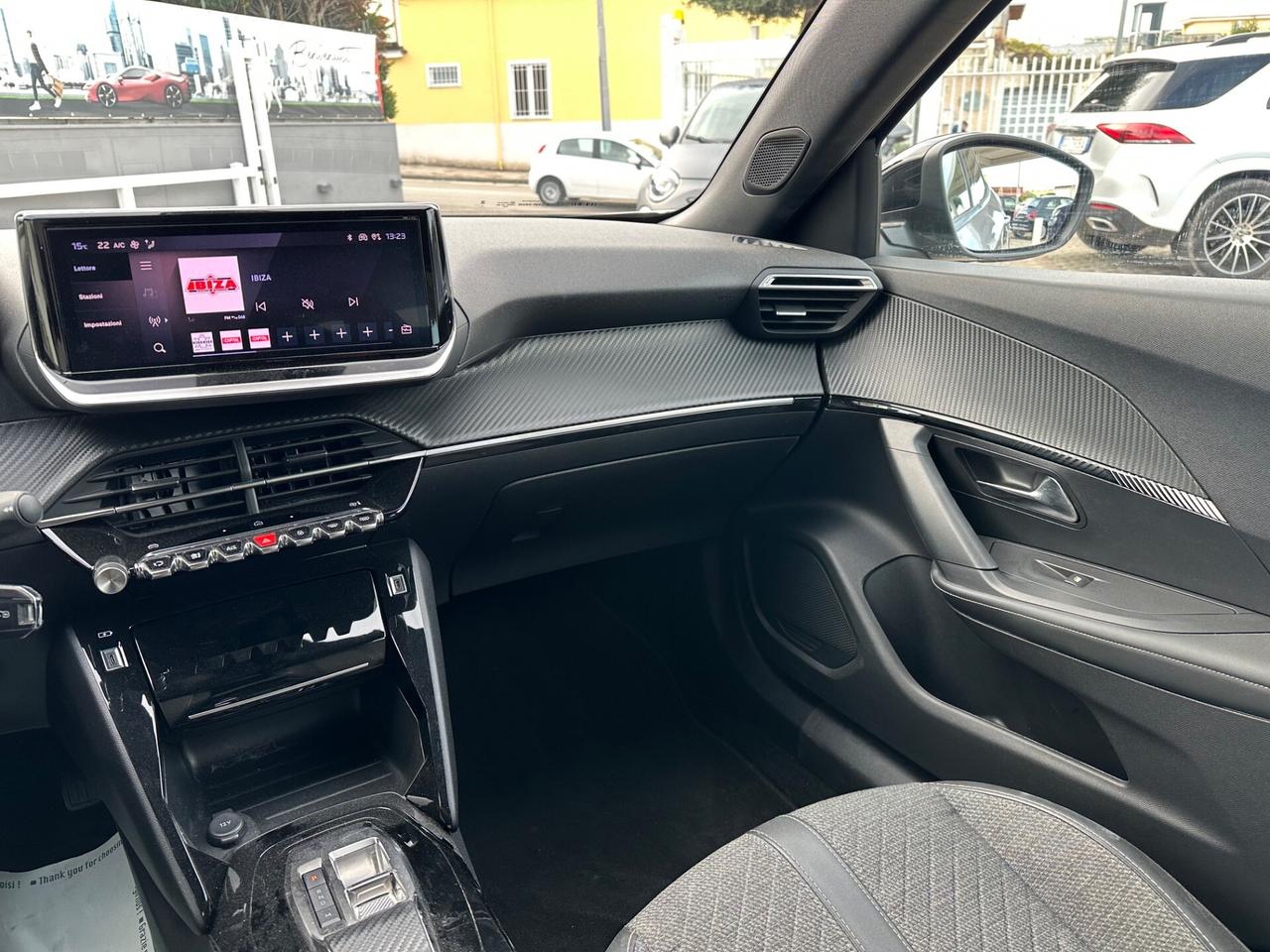 Peugeot 2008 BlueHDi 130 ALLURE