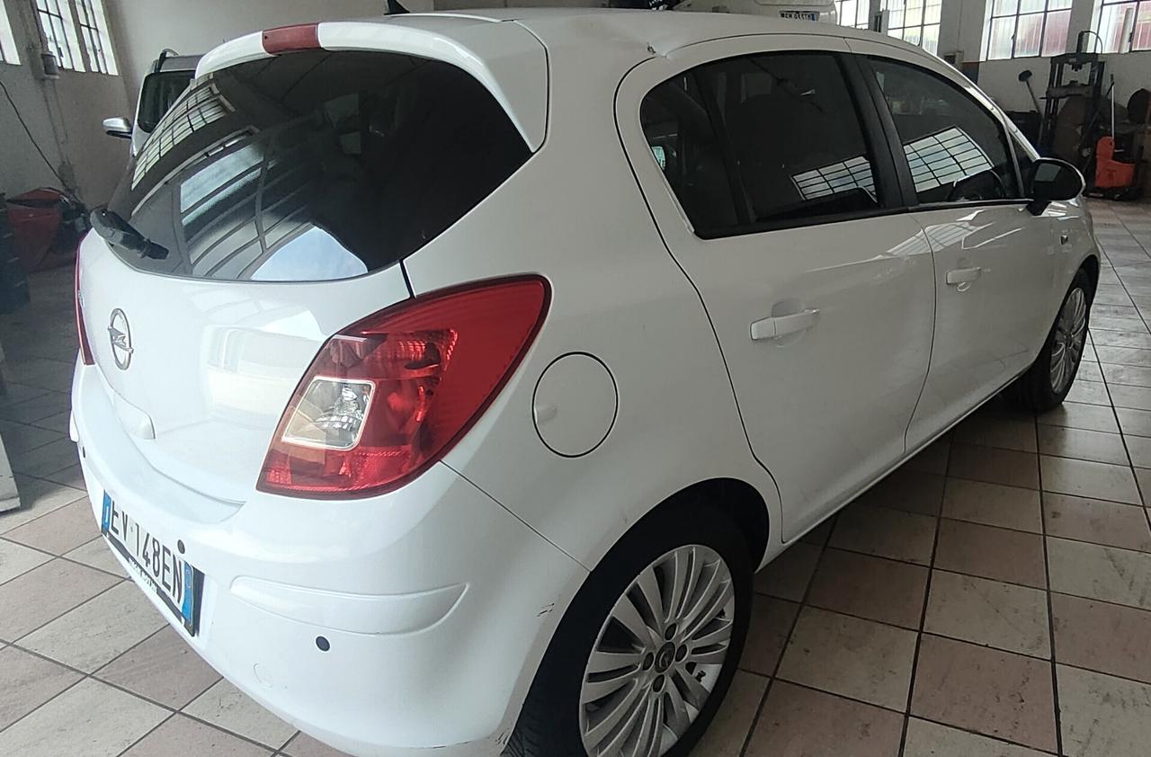 Opel Corsa 1.2 85CV 5 porte GPL-TECH Edition