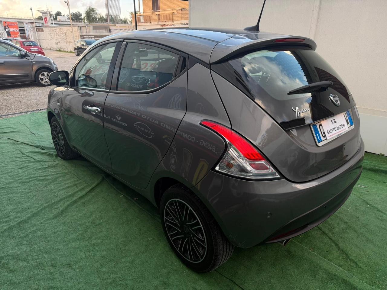 Lancia Ypsilon 1.0 FireFly Hybrid Gold FULL LEGGI!