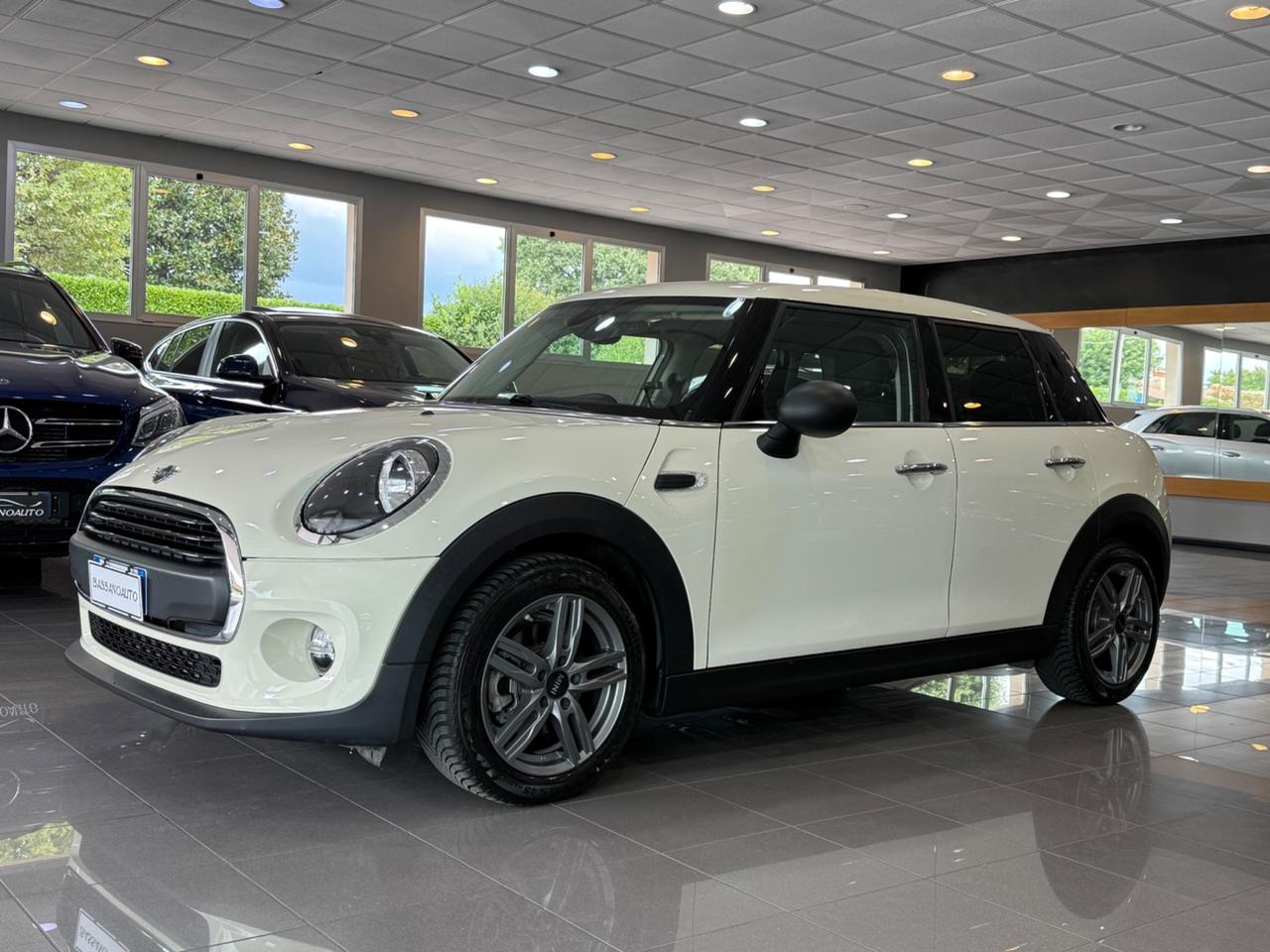 Mini 1.5 One 75 CV 45.000 km Neopatentati